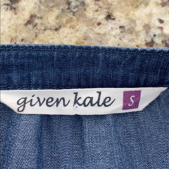 Given Kale 100% Cotton Chambray Embroidered Top - Picture 7 of 9